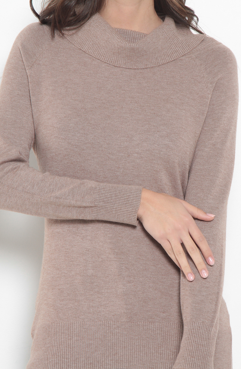 Sweater Manga Larga Cuello Alto hover