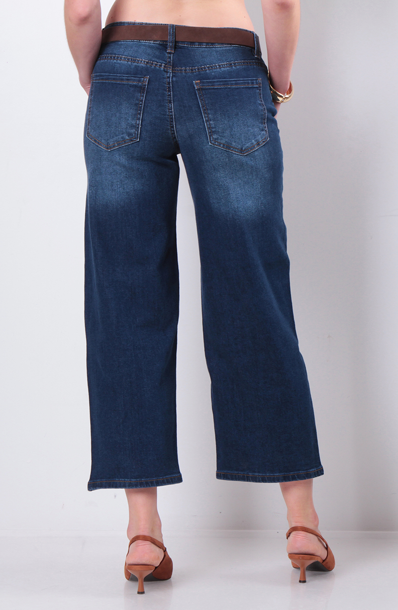Jeans Wide Leg Cropped Tiro Medio Pretina Basica 1 Boton Con Cinturon hover