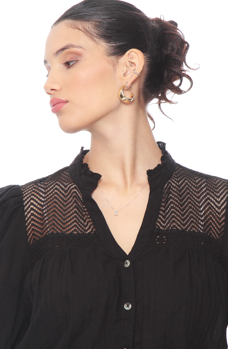 Blusa Manga Larga Brodery Abotonada En Delantero Y Aplicacion hover