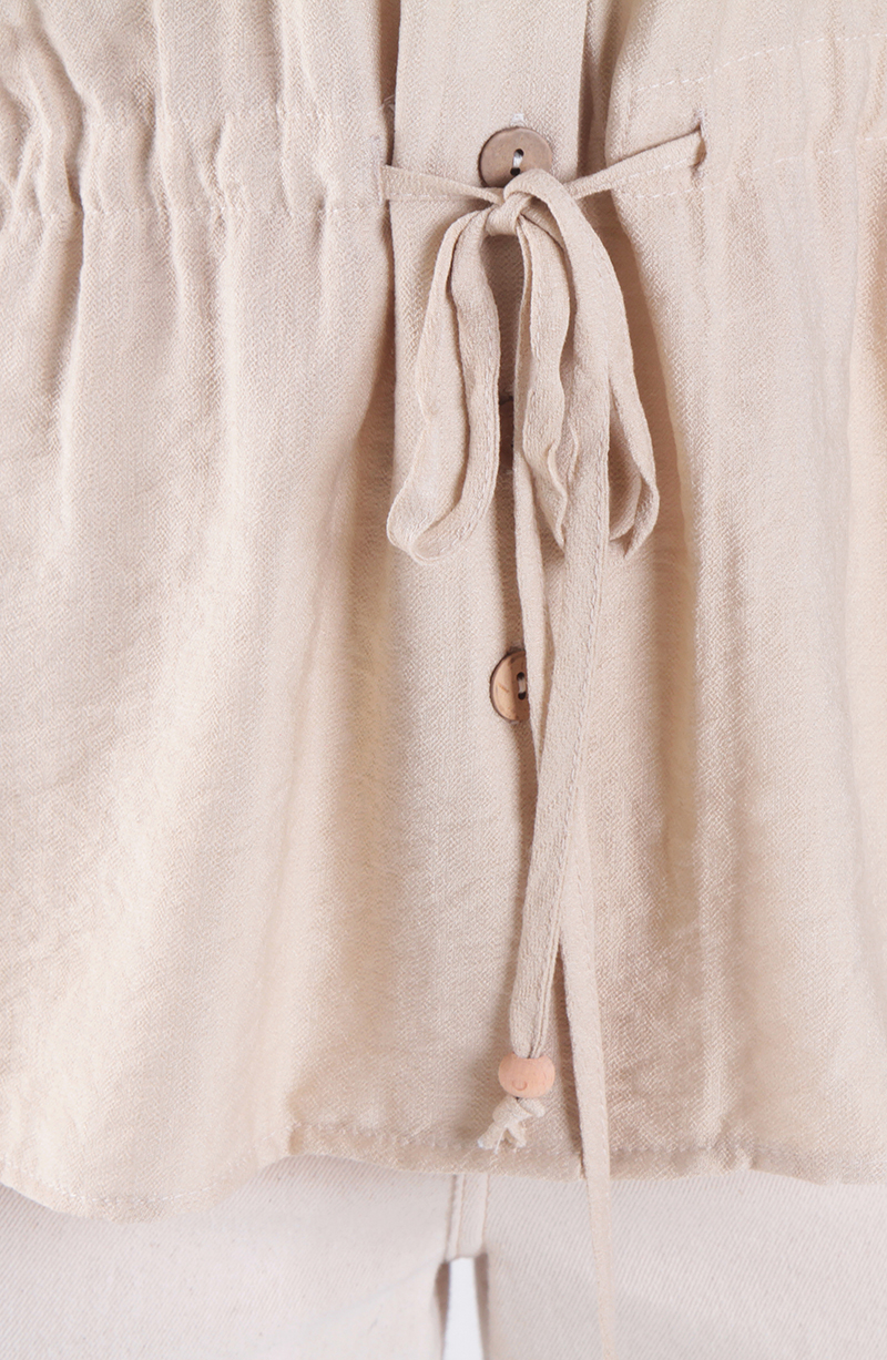 Blusa Manga Corta Abotonada En Delantero Con Cintura Ajustable hover