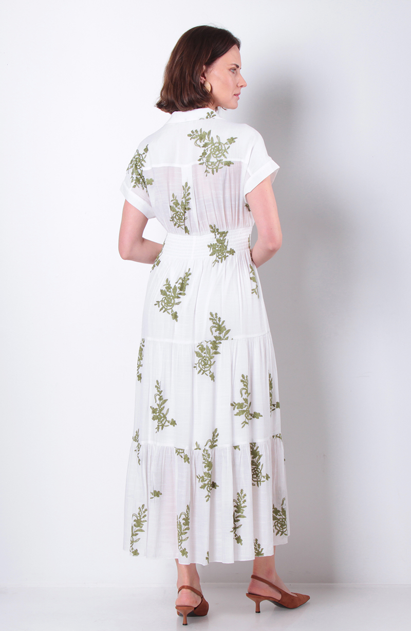 Vestido Bordado Marga Corta Con Bolsillo hover