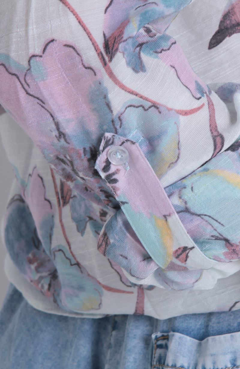 Blusa Estampada Manga Larga Abotonada Delantero hover