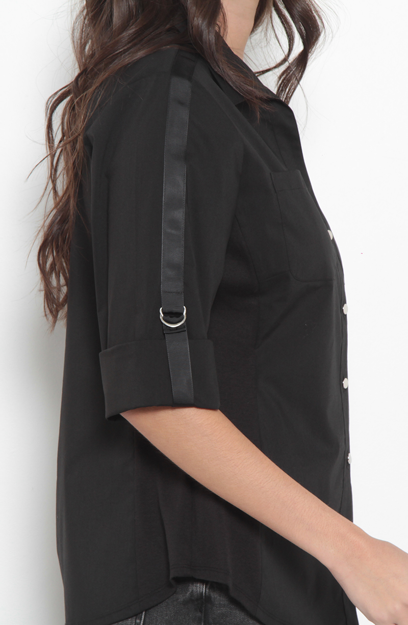 Blusa Manga 3/4 Escote V Con Bolsillos hover
