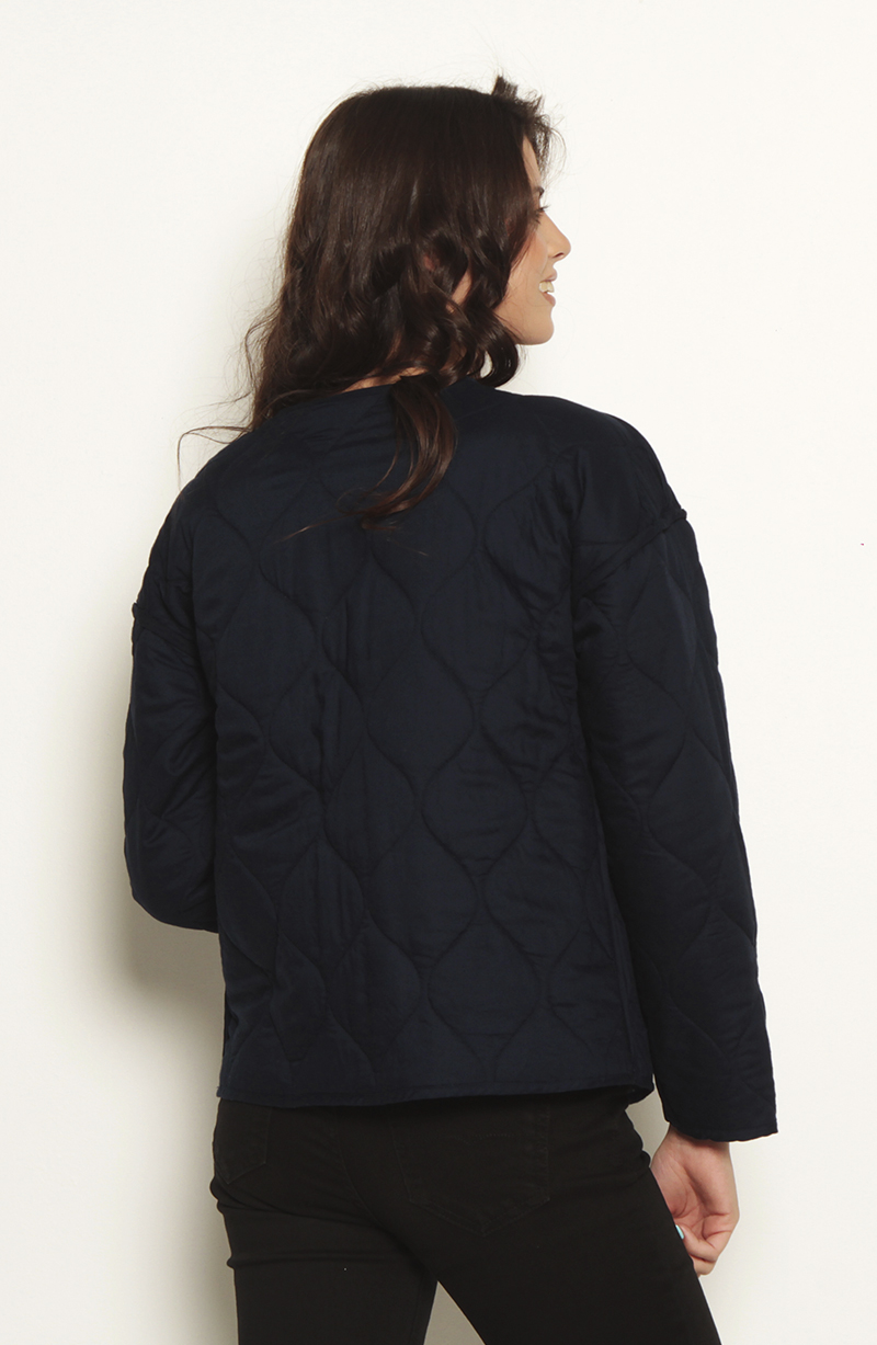 Chaqueta Manga Larga Reversible Con Bolsillos hover