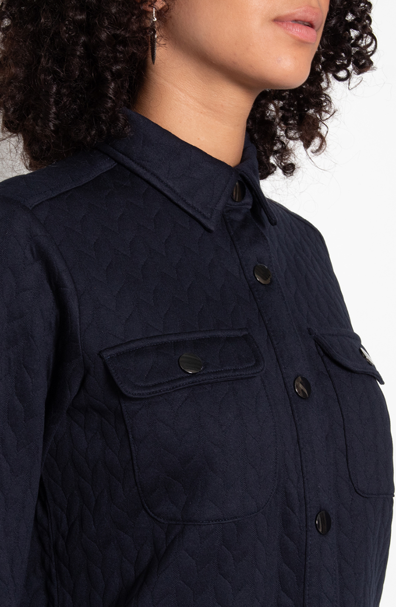Blusa Manga Larga Abotonada En Delantero Con Bolsillo Y Tapeta hover