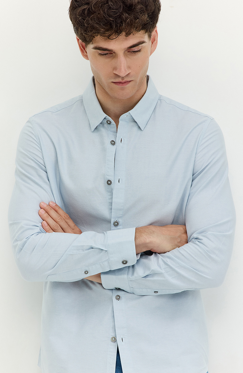 Camisa Hombre Manga Larga Abotonada En Delantero hover