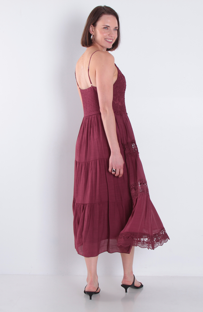 Vestido Sin Manga Con Aplicacion Escote V hover