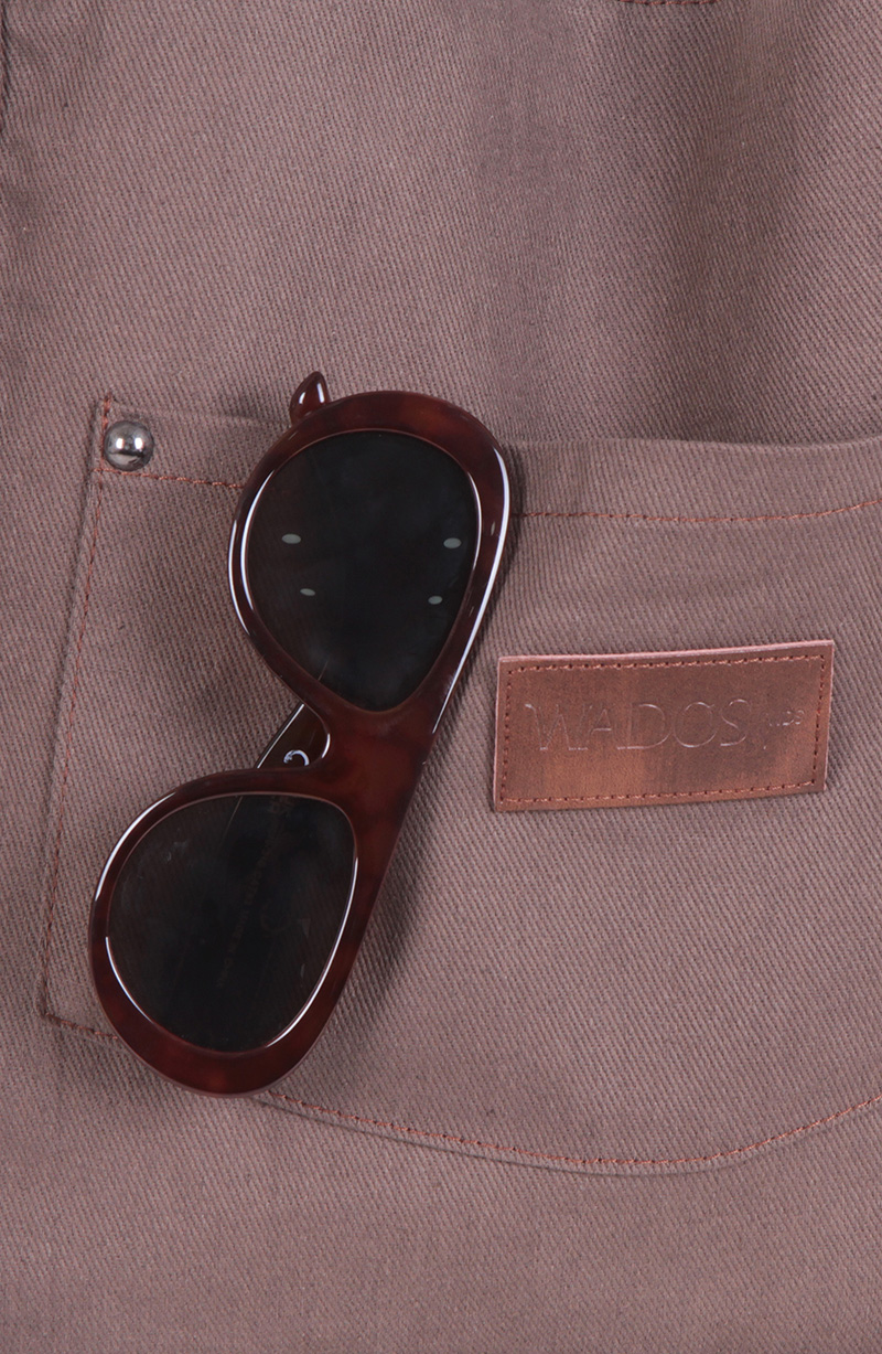 Bolso Basico Con Bolsillos Y Broche hover