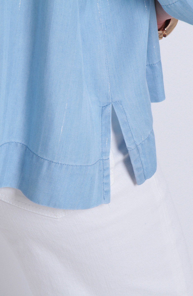Blusa Tencel Listado Lurex Manga Corta Abotonada En Delantero hover