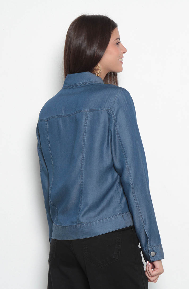 Chaqueta Manga Larga Tencel Abotonada En Delantero Y Bolsillos hover