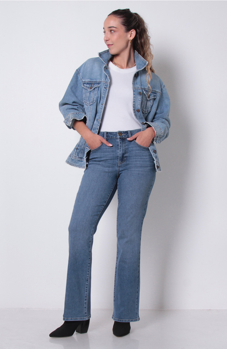 JEANS RECTO TIRO ALTO PRETINA BASICA 1 BOTON