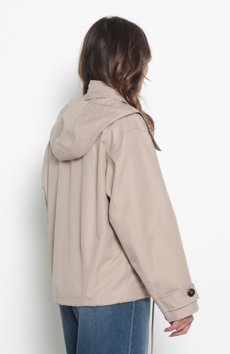 CHAQUETA MANGA LARGA CRUZADA  CON BOLSILLOS
