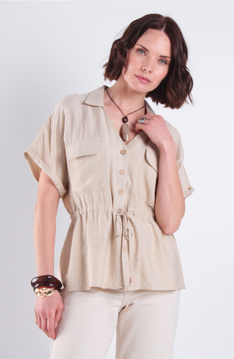 Blusa Manga Corta Abotonada En Delantero Con Cintura Ajustable