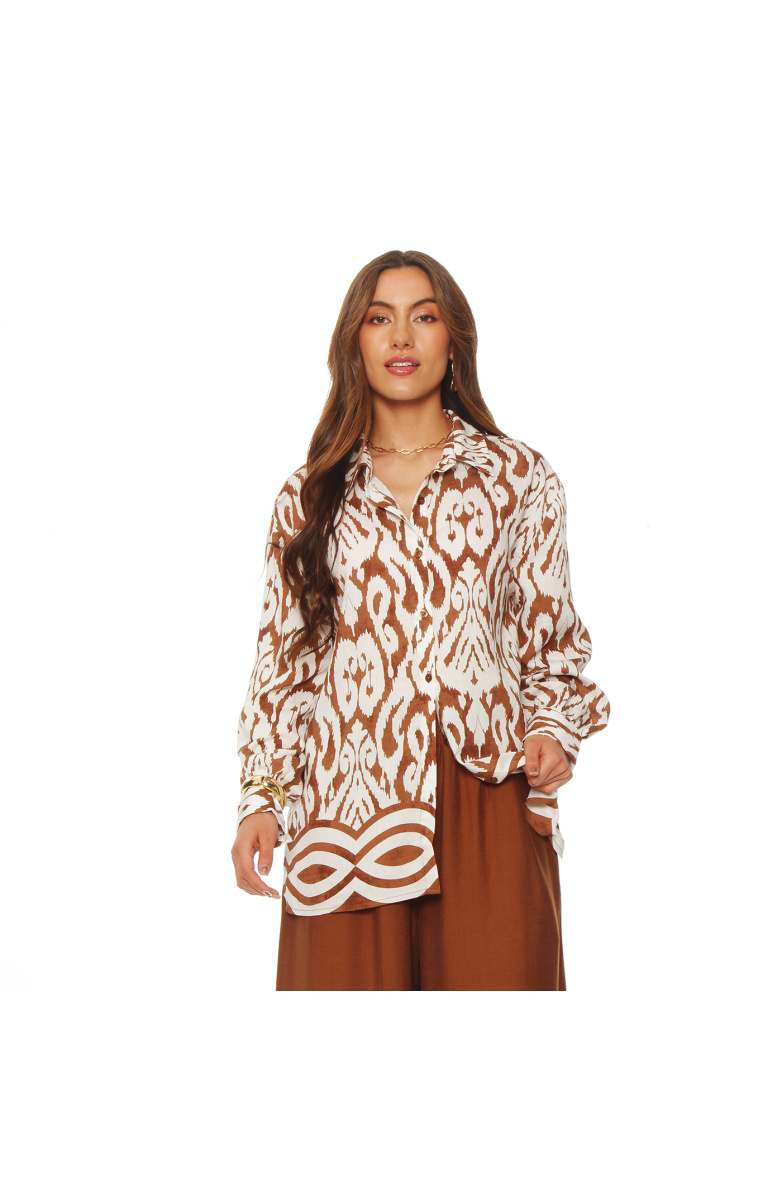 BLUSA MANGA LARGA ESTAMPADA ABOTONADA EN DELANTERO