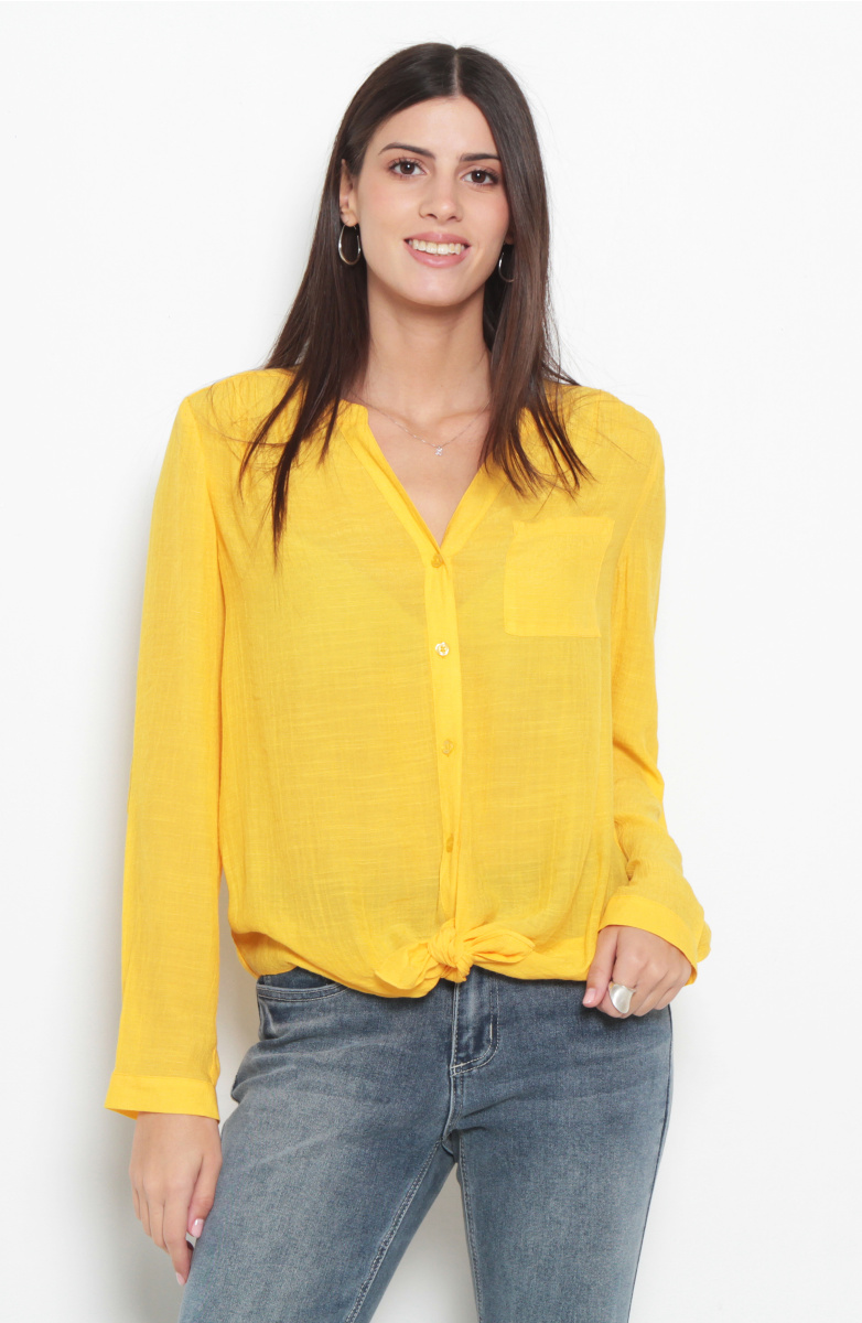 BLUSA MANGA LARGA ESCOTE V ABOTONADA EN DELANTERO CON BOLSILLO