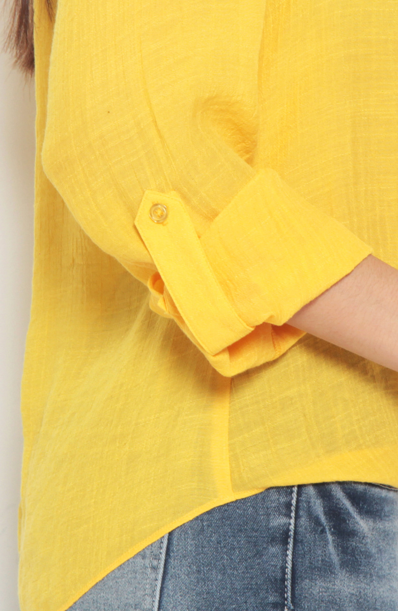 BLUSA MANGA LARGA ESCOTE V ABOTONADA EN DELANTERO CON BOLSILLO