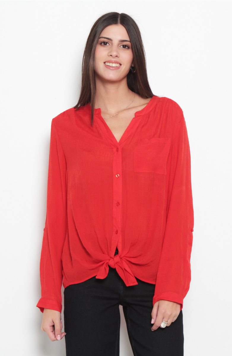 BLUSA MANGA LARGA ESCOTE V ABOTONADA EN DELANTERO CON BOLSILLO