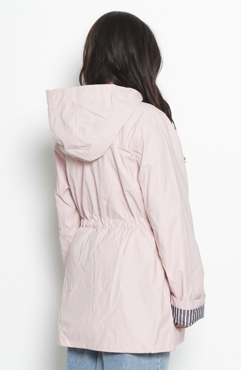 CHAQUETA IMPERMEABLE MANGA LARGA CON CAPUCHA NI?ITA