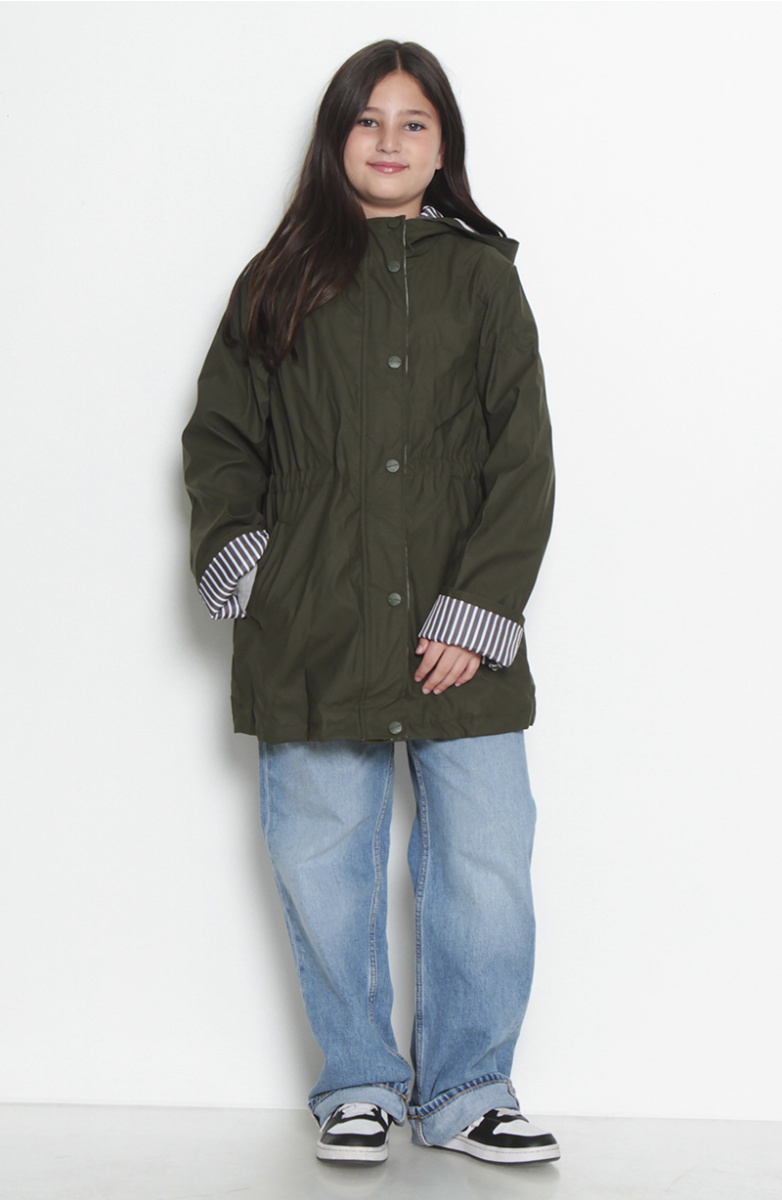 CHAQUETA IMPERMEABLE MANGA LARGA CON CAPUCHA NI?ITA