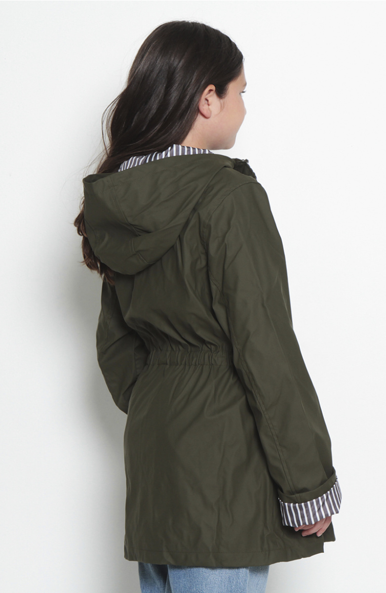 CHAQUETA IMPERMEABLE MANGA LARGA CON CAPUCHA NI?ITA