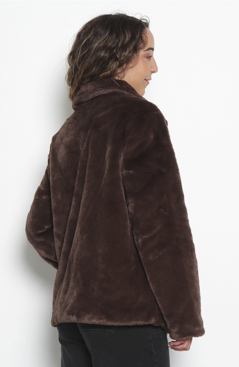 CHAQUETA MANGA LARGA PIEL ECOLOGICA CON CIERRE Y BOLSILLOS