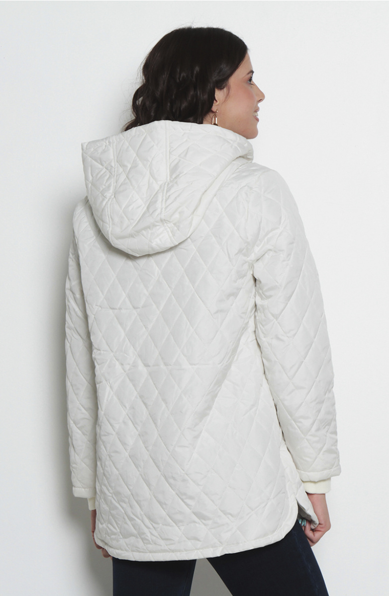 PARKA QUILT MANGA LARGA CON CAPUCHA ABROCHADA EN DELANTERO