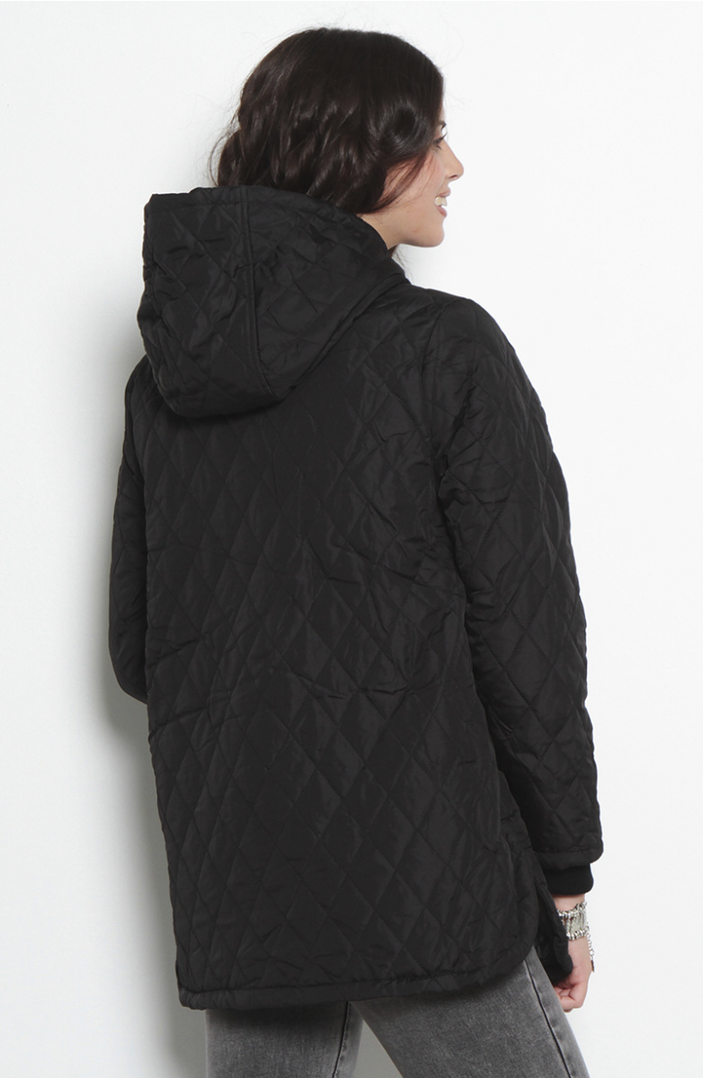 PARKA QUILT MANGA LARGA CON CAPUCHA ABROCHADA EN DELANTERO