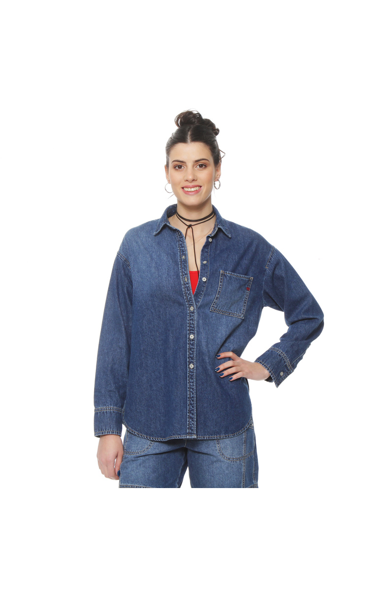 BLUSA DENIM MANGA LARGA ABOTONADA EN DELANTERO  CON BOLSILLO