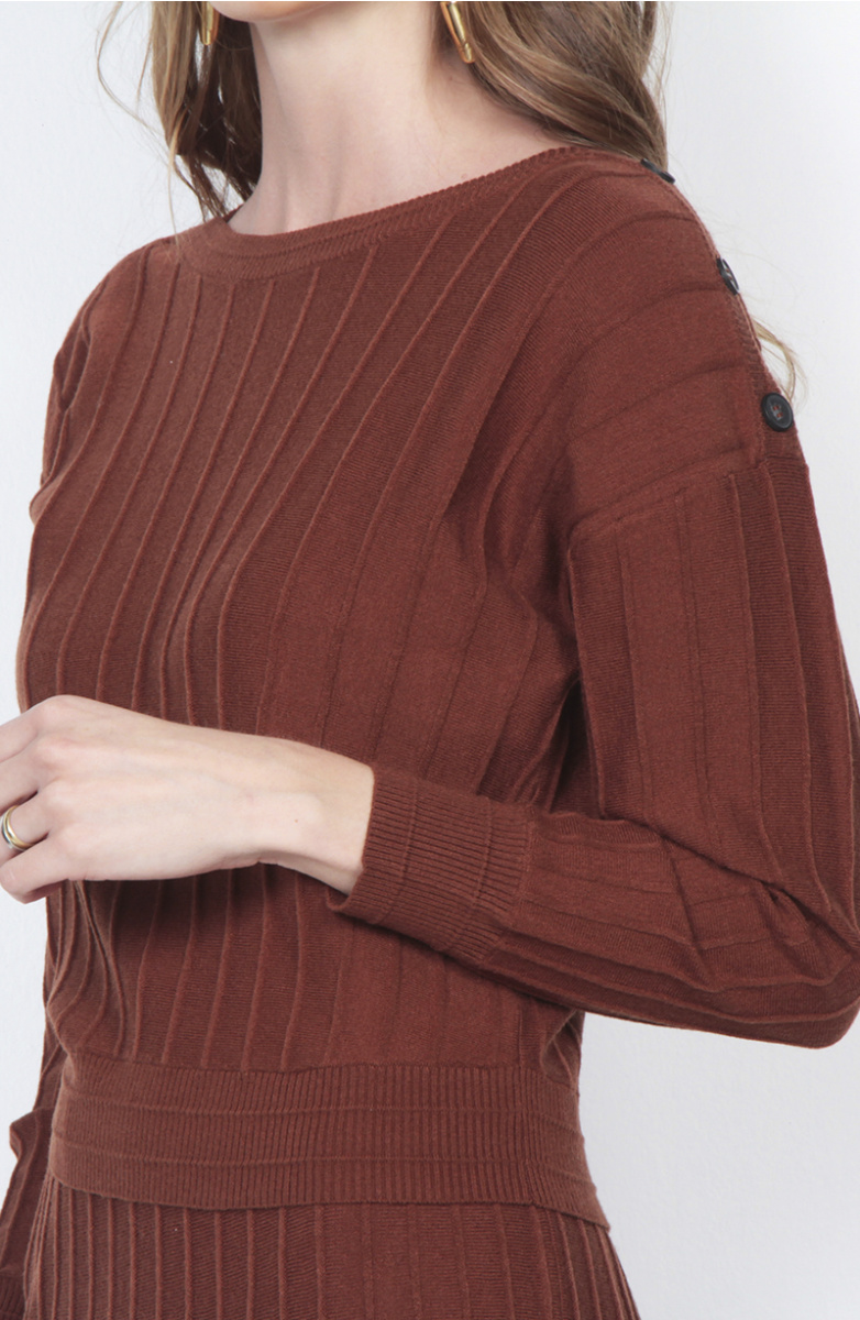 SWEATER MANGA LARGA SOLIDO ESCOTE REDONDO