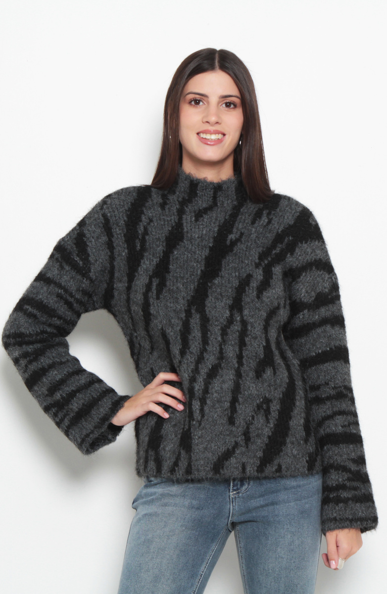 SWEATER ANIMAL PRINT MANGA LARGA  CUELLO ALTO
