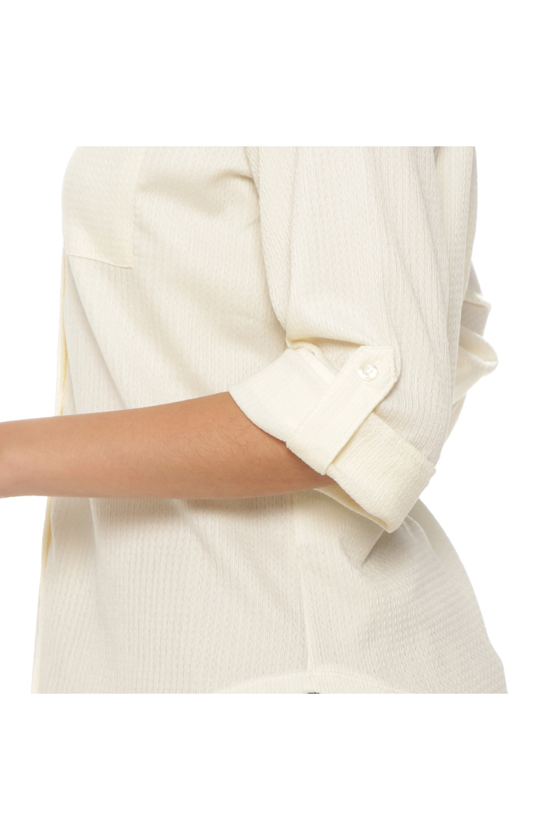 BLUSA MANGA 3/4 SOLIDA ESCOTE V ABOTONADA EN EL DELANTERO