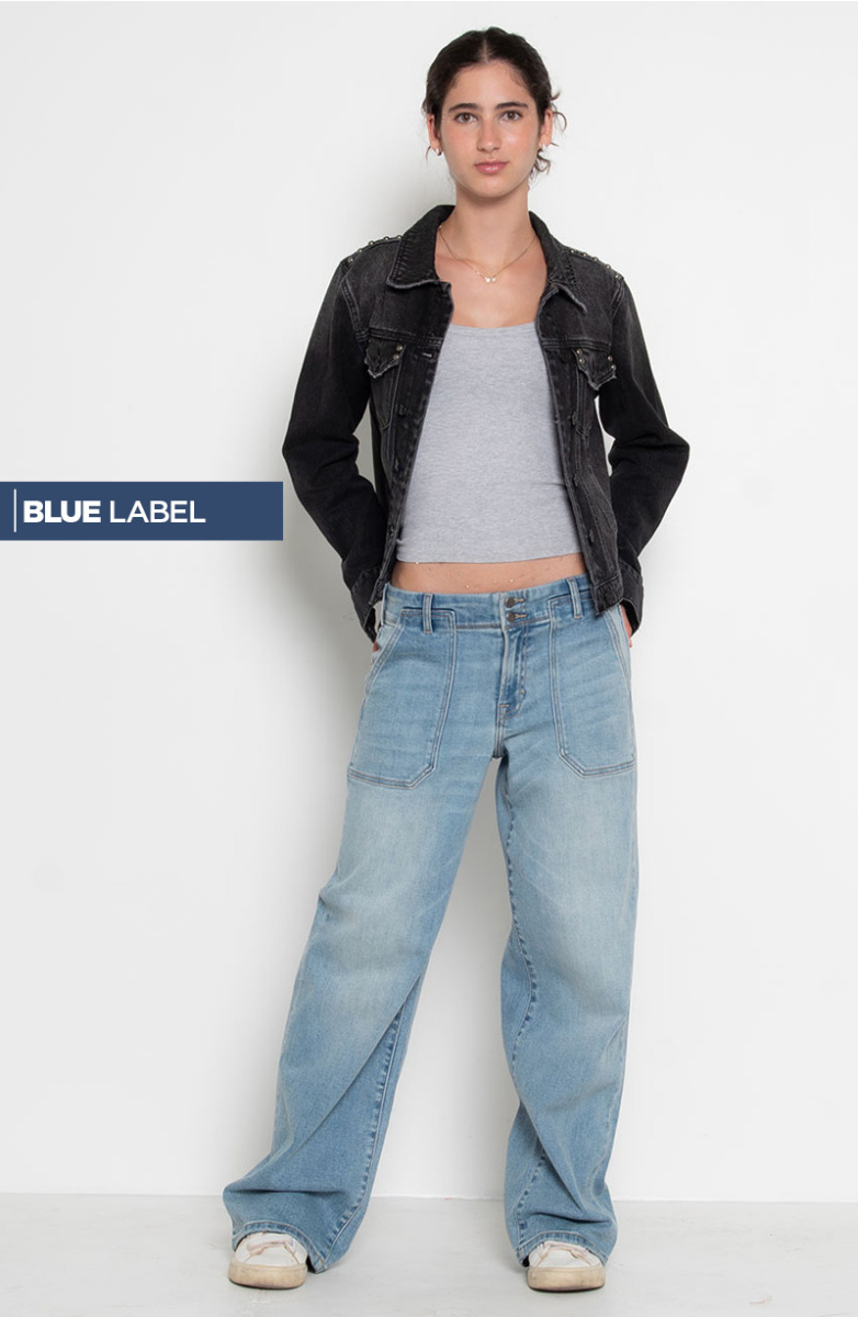 CHAQUETA DENIM MANGA LARGA CON TACHAS ABOTONADA EN DELANTERO