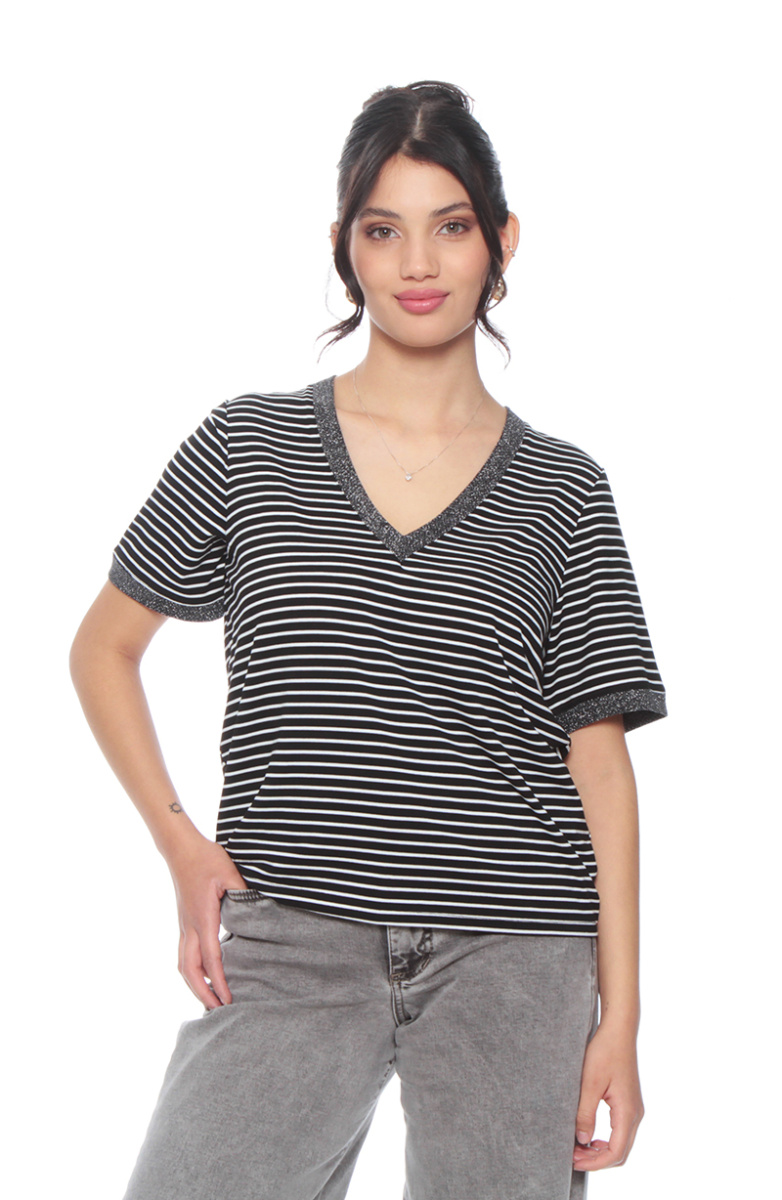 POLERA MANGA CORTA LISTADA ESCOTE V