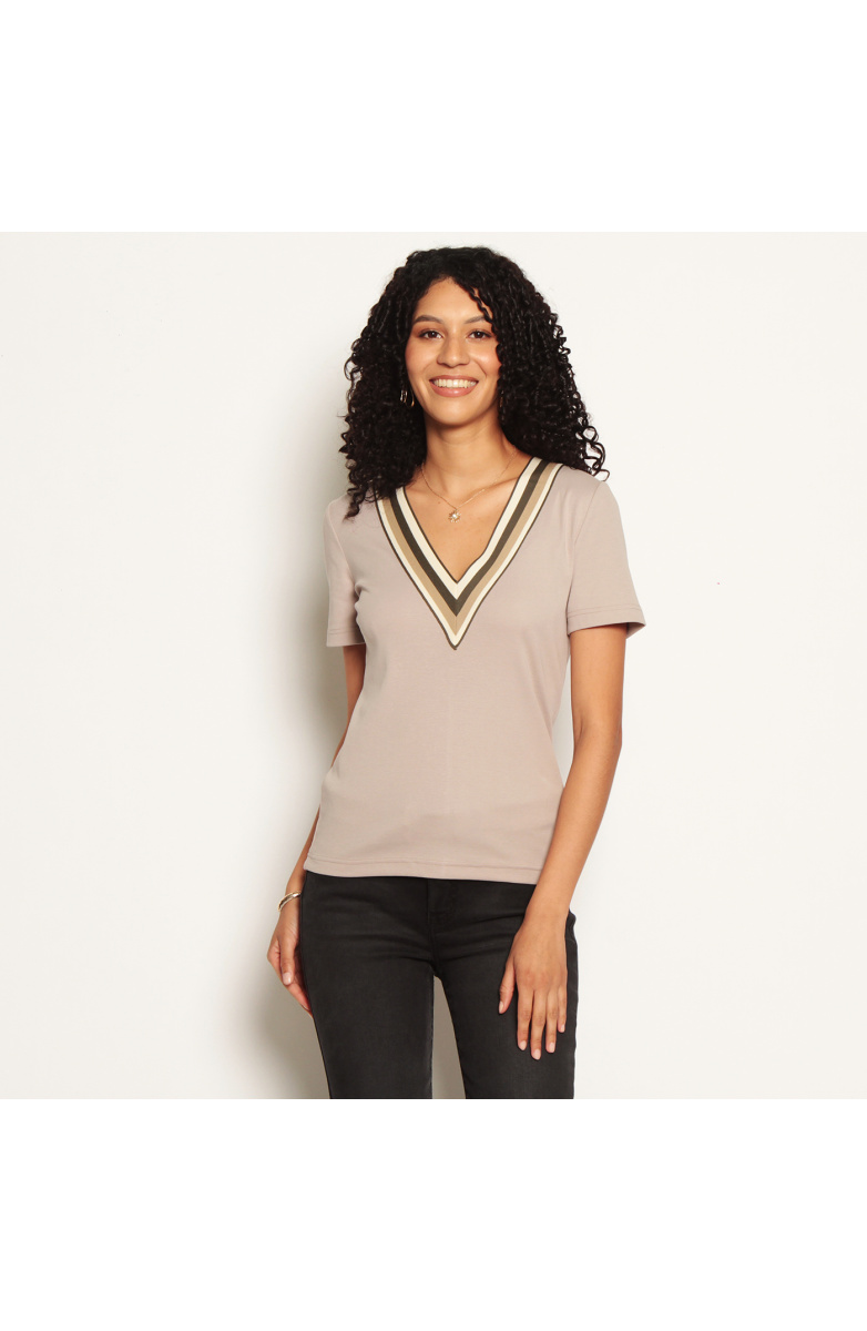 POLERA MANGA CORTA ESCOTE V