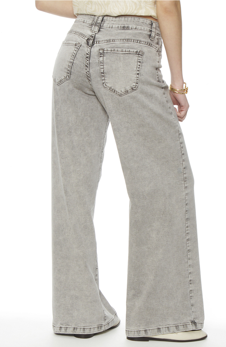 JEANS WIDE LEG TIRO ALTO PRETINA BASICA 1 BOTON