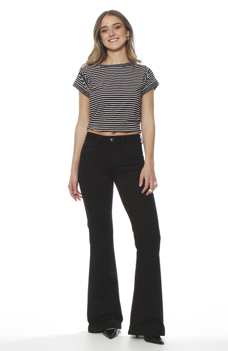 JEANS FLARE TIRO MEDIO PRETINA BASICA 1 BOTON