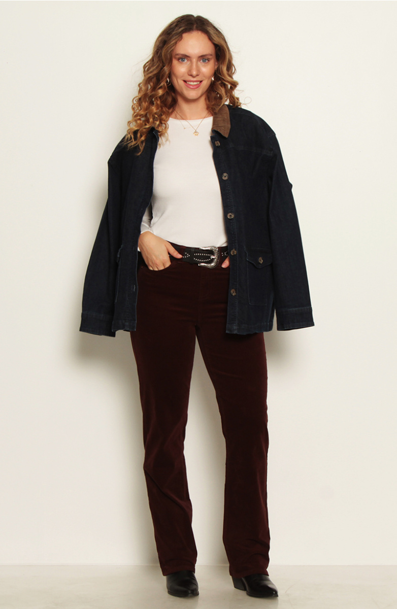 PANTALON COTELE RECTO PUSH IN PUSH UP PRETINA  BASICA UN BOTON