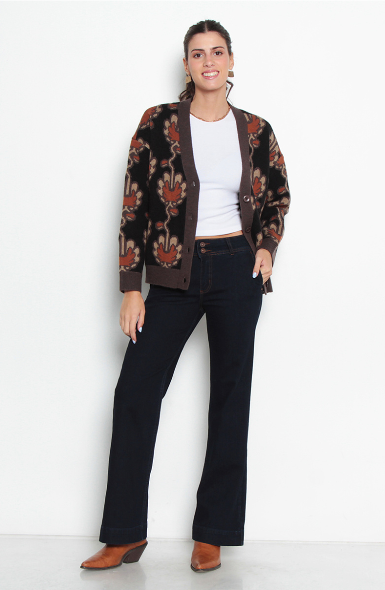 JEANS FLARE TIRO ALTO PRETINA BASICA UN BOTON