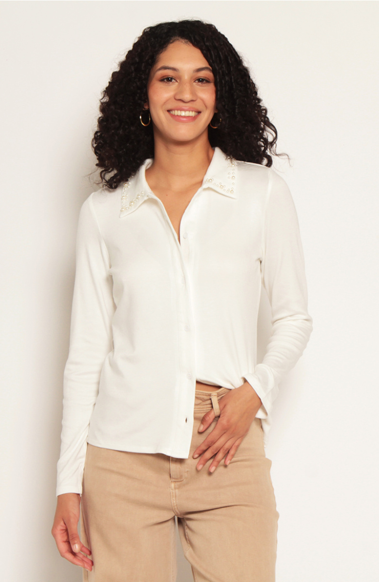 BLUSA MANGA LARGA APLICACION ABOTONADA EN DELANTERA