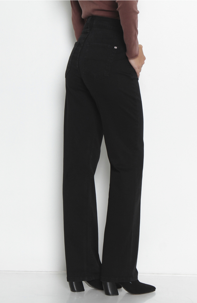 JEANS RECTO TIRO ALTO PRETINA BASICA 1 BOTON