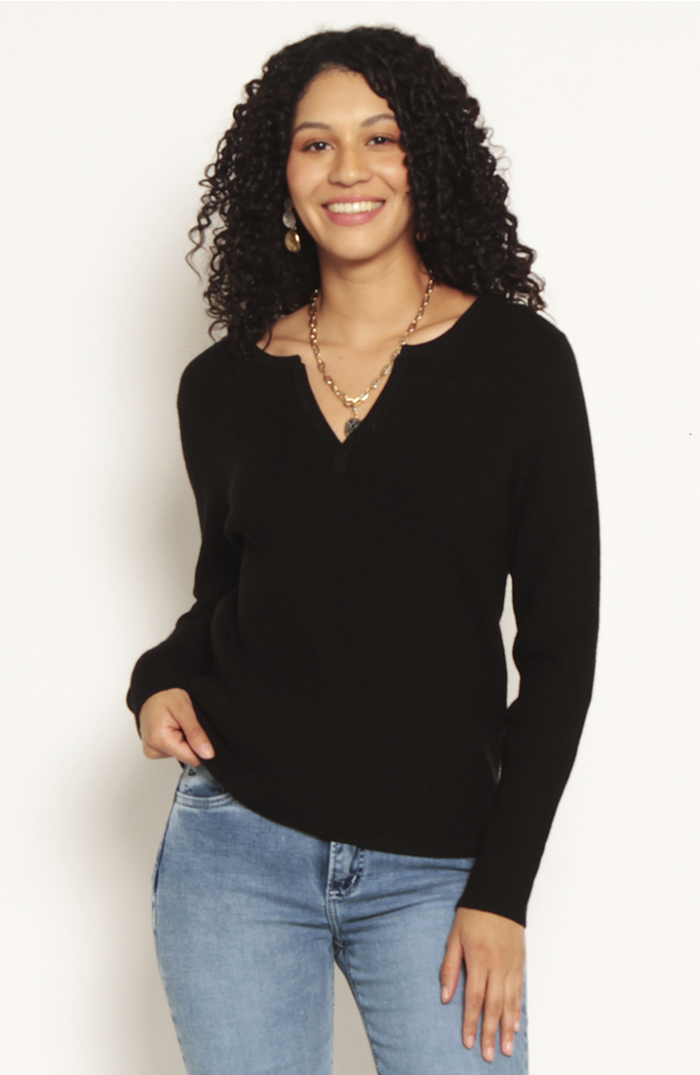 SWEATER MANGA LARGA ESCOTE V
