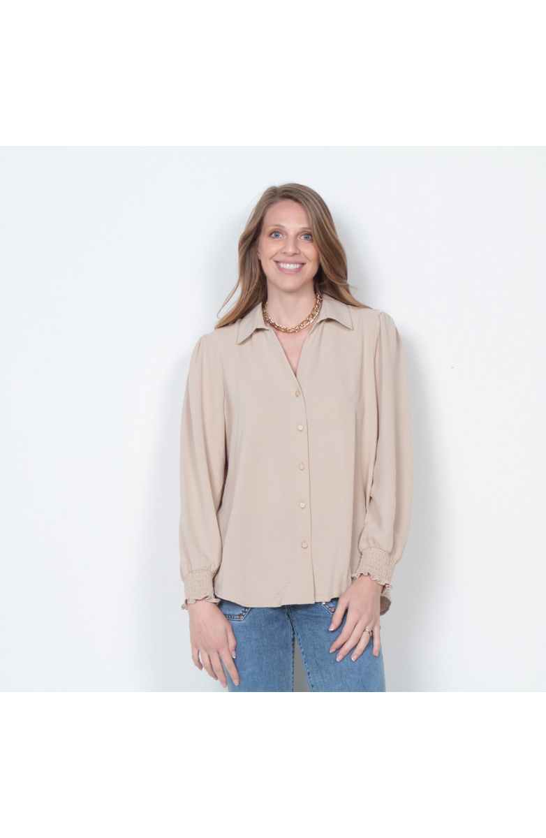 BLUSA MANGA LARGA ABOTONADA EN EL DELATERO Y PU?O ELASTIDO