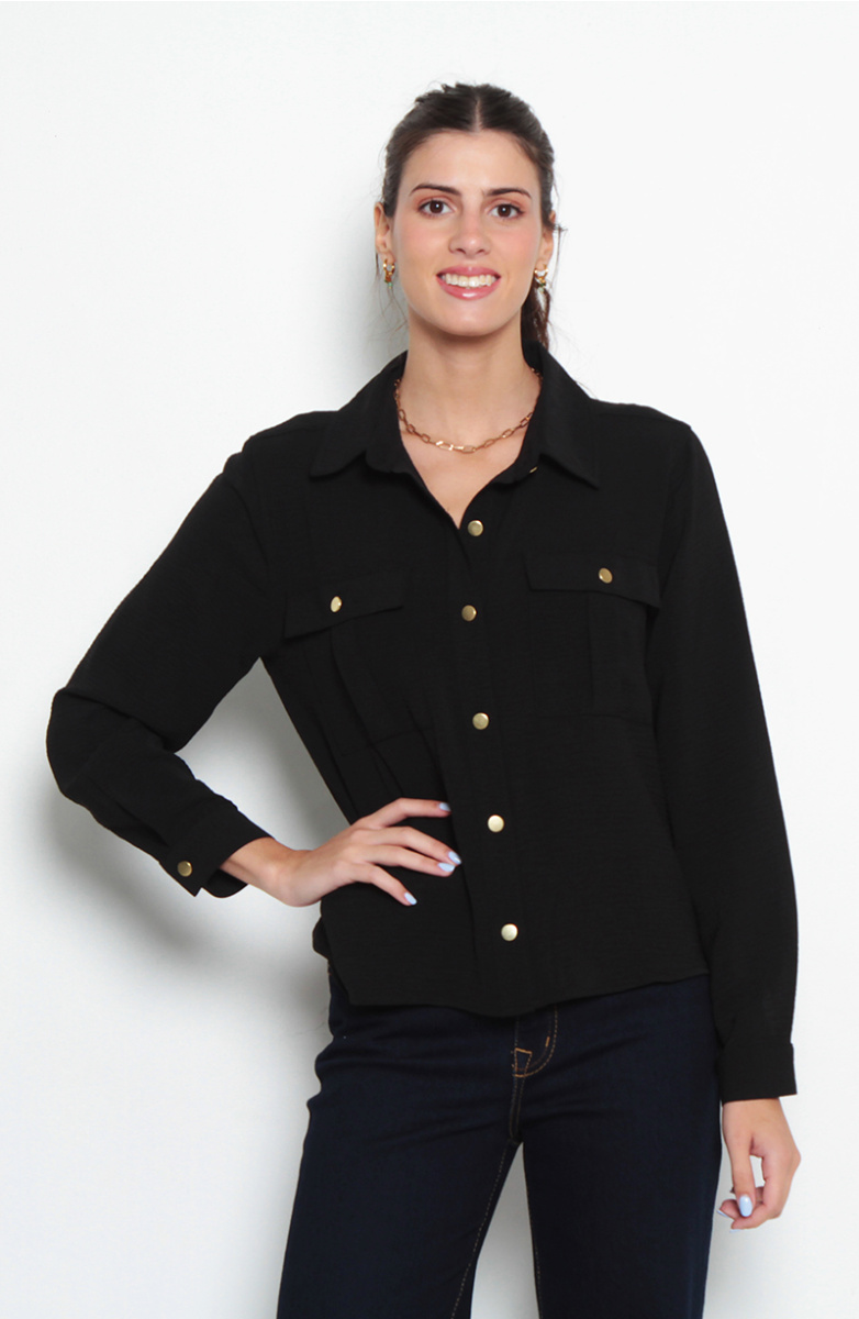 BLUSA MANGA LARGA ABOTONADA EN DELANTERO CON BOLSILLOS