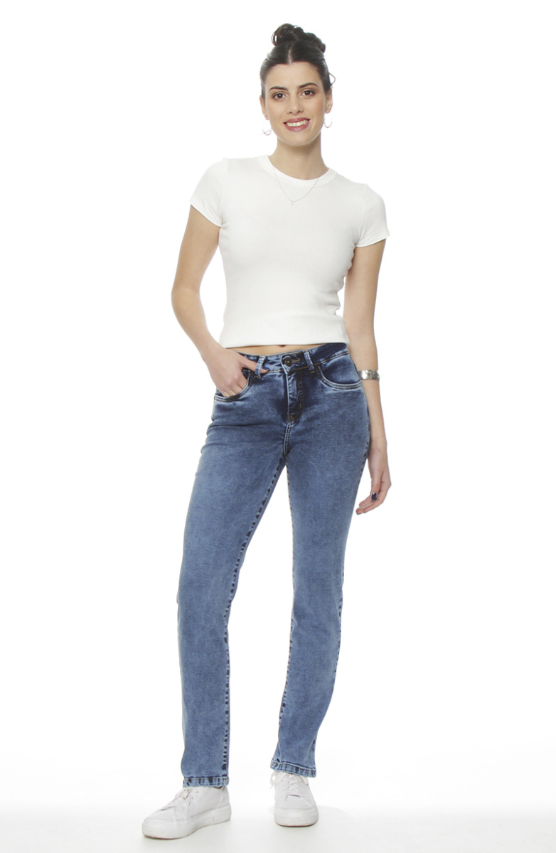 JEANS SLIM TIRO ALTO PRETINA UN BOTON PUSH UP