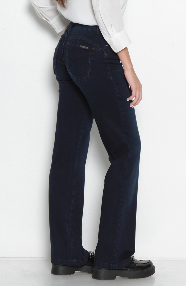 JEANS RECTO TIRO MEDIO PRETINA BASICA UN BOTON