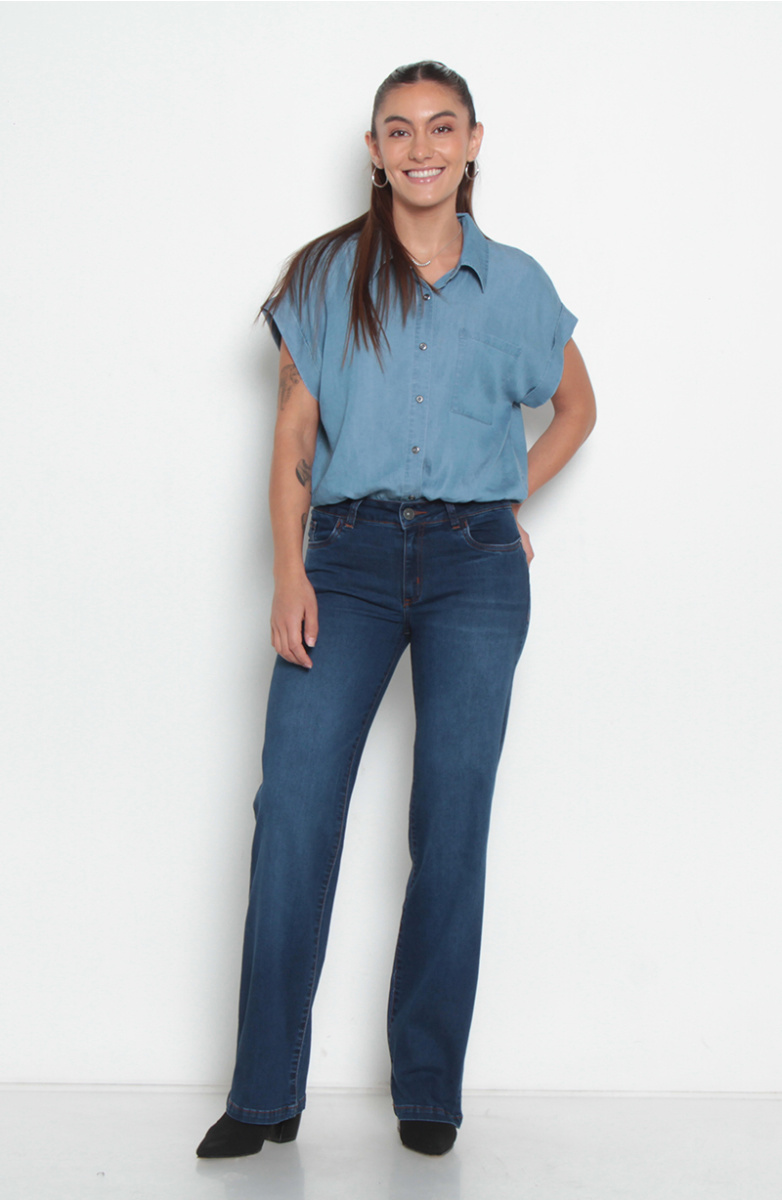 JEANS PUSH UP , TIRO MEDIO PRETINA BASICA UN BOTON PIERNA RECTA