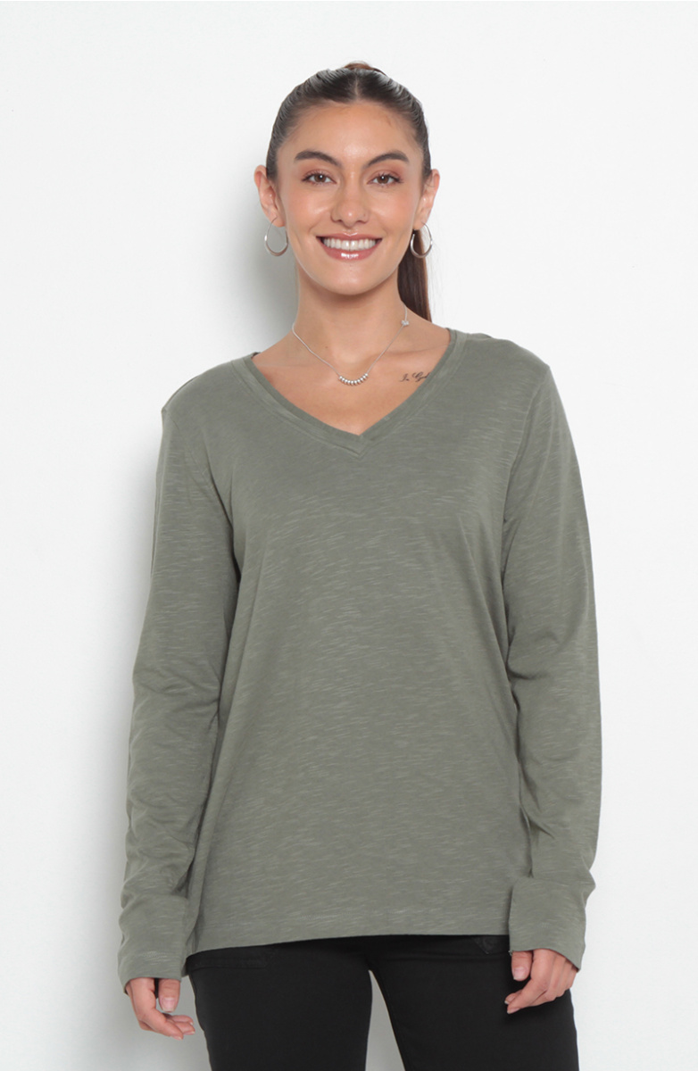 POLERA MANGA LARGA ESCOTE V