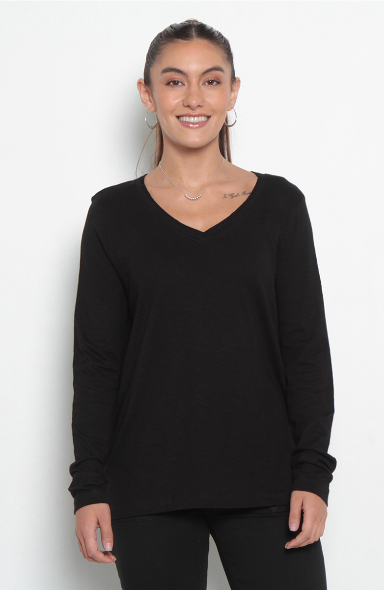 POLERA MANGA LARGA ESCOTE V