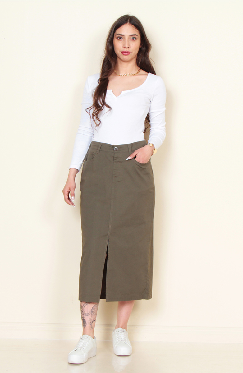 FALDA CARGO SOLIDO PRETINA BASICA 1 BOTON