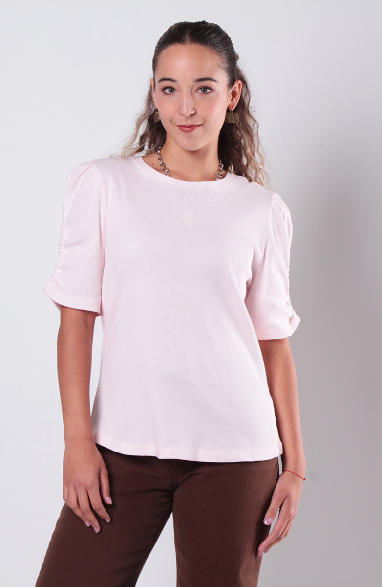 POLERA MANGA CORTA ESCOTE REDONDO CON MANGA RECOGIDA